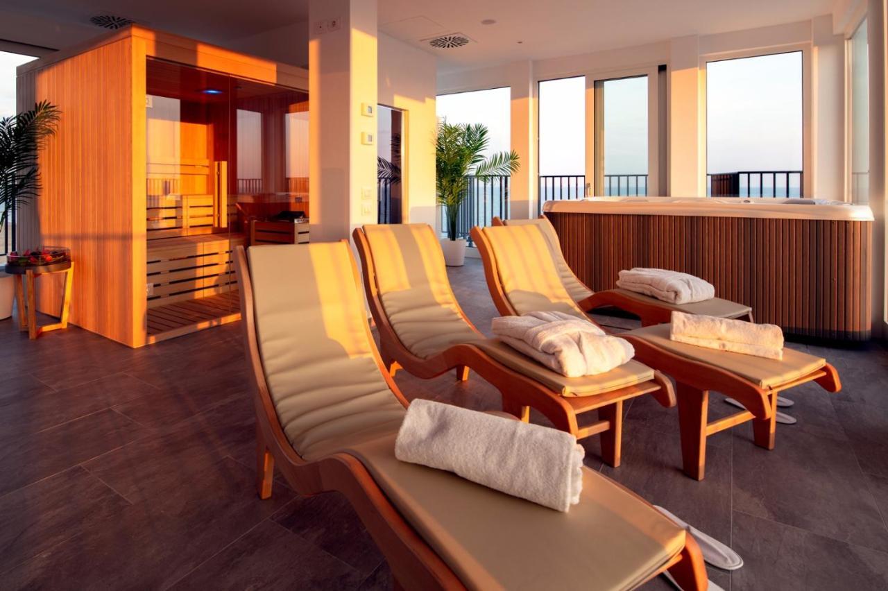 Hotel Mondial Лидо-ди-Езоло Экстерьер фото